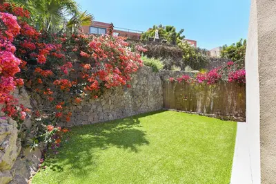 Jardín al aire libre en Villa Sol 13 by VillaGranCanaria