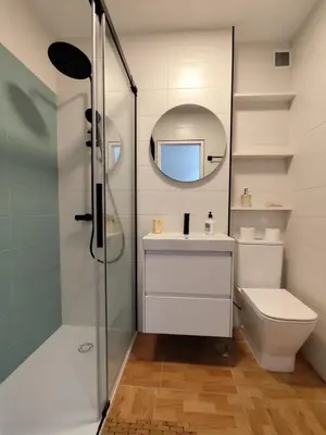 Un baño de Playa del Ingles - GT near Yumbo