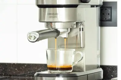 Utensilios para hacer té y café en THE WHITE CORNER BY HOMESTAYGRANCANARIA