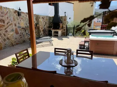 Un balcón o terraza de Casa Amelia - con Spa de hidromasaje