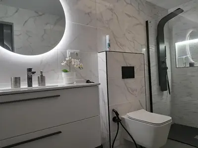Un baño de Casa Reina Tauro with private pool