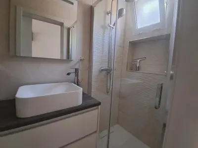Un baño de Casa Reina Tauro with private pool