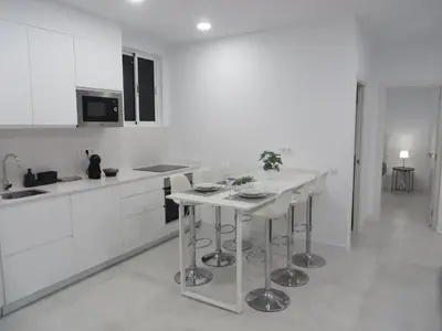 Una cocina o zona de cocina en Casa Miró Playa Las Canteras