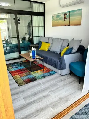 Zona de estar de Yumbo-Europa Apartamentos