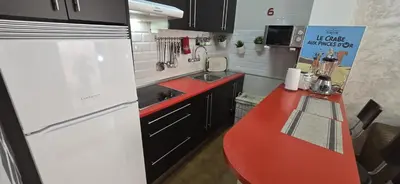 Una cocina o zona de cocina en JM18 Beach by Wave Properties