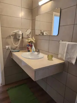 Un baño de Puertorico Canaima 107