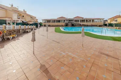 Piscina en o cerca de Ponderosa II