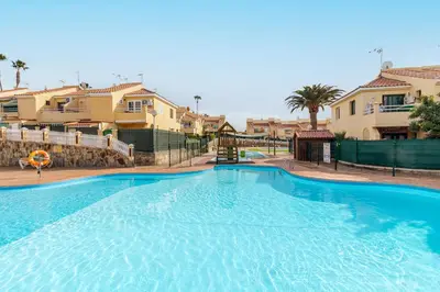 Piscina en o cerca de Ponderosa II