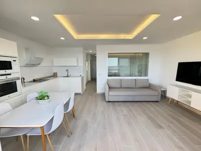 Una cocina o zona de cocina en Ático Vistas Mar Playa Las Canteras