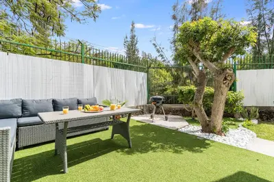 Jardín al aire libre en Home2Book Stylish Apt Terrace & BBQ, Maspalomas