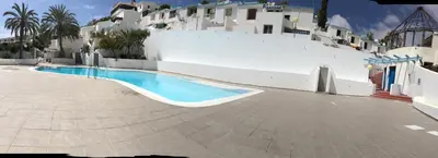 Piscina en o cerca de Isis House