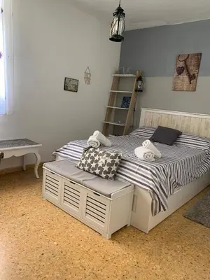 Cama o camas de una habitación en las rosaledas 23
