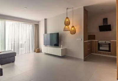 Una cocina o zona de cocina en La Grand Suite las Canteras ll