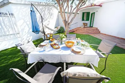 Comida en o cerca de esta villa
