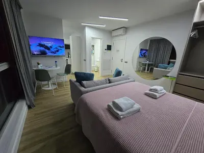 Una televisión o centro de entretenimiento en Edison - Las Canteras