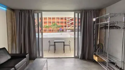 Una cocina o zona de cocina en Nice Industrial Studio Teror 206
