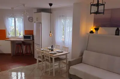 Una cocina o zona de cocina en Vivienda vacacional a 10 minutos de la capital.