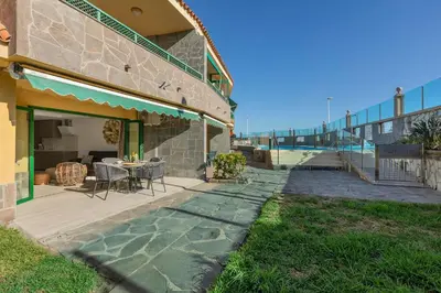 Un balcón o terraza de Apartment Aquarius 4 by VillaGranCanaria