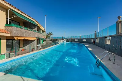 Piscina en o cerca de Apartment Aquarius 4 by VillaGranCanaria