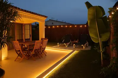 Jardín al aire libre en BuzzStays: 1-Bed Bungalow, Garden, Near Yumbo & Beach