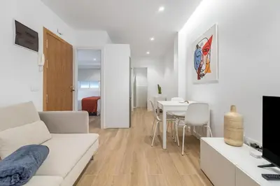 Una televisión o centro de entretenimiento en Home2Book Cozy & Chic Apartment near the Beach