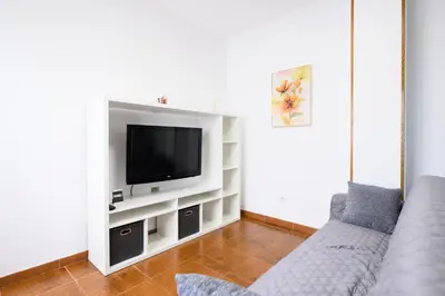 Una televisión o centro de entretenimiento en ROSALES BEACH