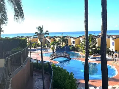 Piscina en o cerca de BEAUTIFUL SEA VIEWS BUNGALOW and relax