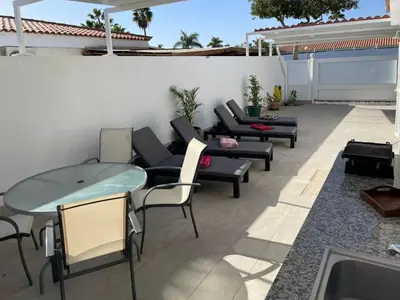 Zona de estar de Villa Cecilia, Maspalomas (Nuevo a estrenar)