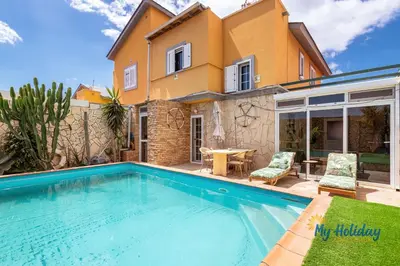 Piscina en o cerca de Casa Noray del Mar