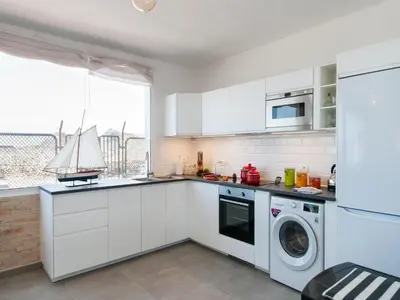 Una cocina o zona de cocina en Agaete Beach Rental at Volcanic Natural Pools by VillaGranCanaria