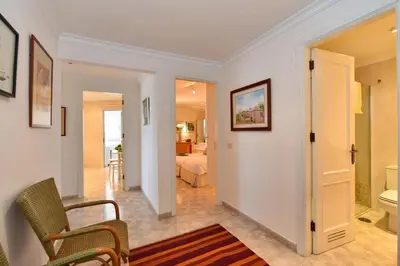 Zona de estar de Las Canteras Seafront Apartment by VillaGranCanaria