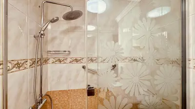 Un baño de Click&Guest - Bright Sun House with Sea Views
