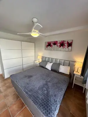 Cama o camas de una habitación en Granada I Apartment- Patalavaca