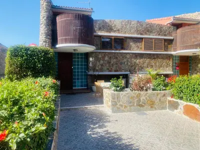 Jardín al aire libre en Amazing Anfi Tauro duplex with private pool