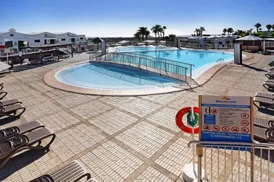 Piscina en o cerca de Dúplex Vista Dorada 64