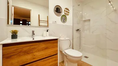 Un baño de Click&Guest - Modern and Luxury Flat B in Telde