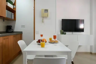 Comida en o cerca de este apartamento