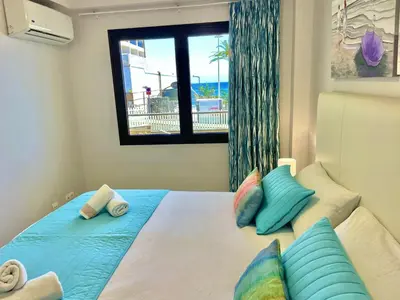 Cama o camas de una habitación en Apartmento Liszt by SunHousesCanarias