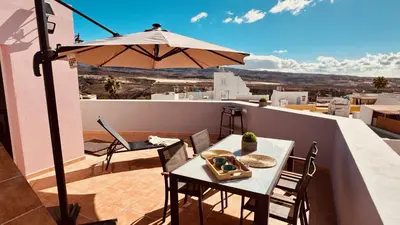 Un balcón o terraza de Click & Guest -Terrace with Sea and Mountain Views