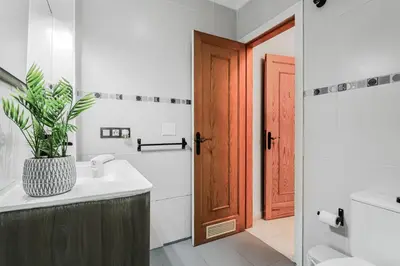 Un baño de Flat Triana