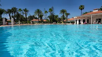 Piscina en o cerca de dunes canary deluxe