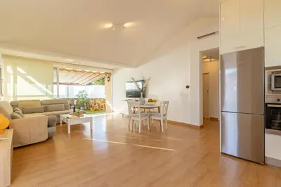 Una cocina o zona de cocina en HORIZON VACATION HOME - Exclusive Private House in Maspalomas