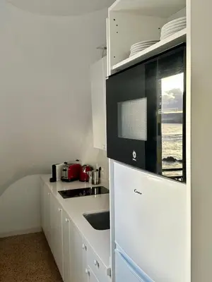 Una cocina o zona de cocina en Sea&Sunset great balcony view