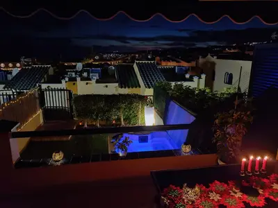 Piscina en o cerca de Luxury House with sea view, hottub & pool