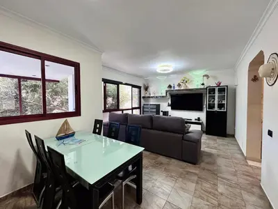 Una televisión o centro de entretenimiento en Villa Marina I Puerto Rico