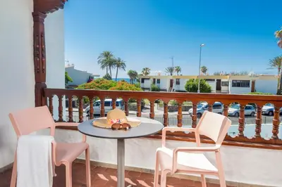 Un balcón o terraza de Alsol Las Orquídeas