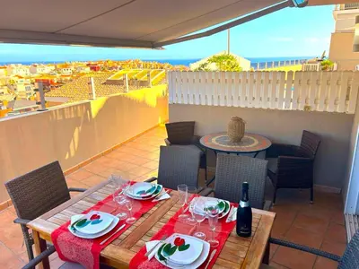 Un balcón o terraza de Comfortable 2 bed in Arguineguín