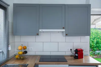 Una cocina o zona de cocina en Happy scape bungalow with relaxing garden