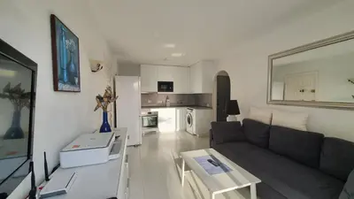 Una cocina o zona de cocina en Home in Sun