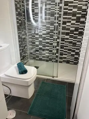 Un baño de Yudelmys confort